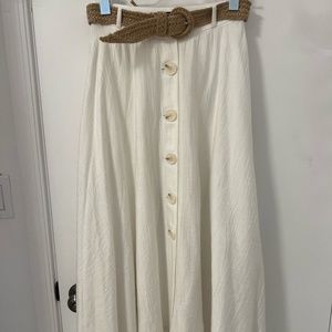 Zara White flowy skirt with straw-like buckle
